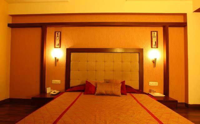 Hotel Klg International Zirakpur Exterior photo