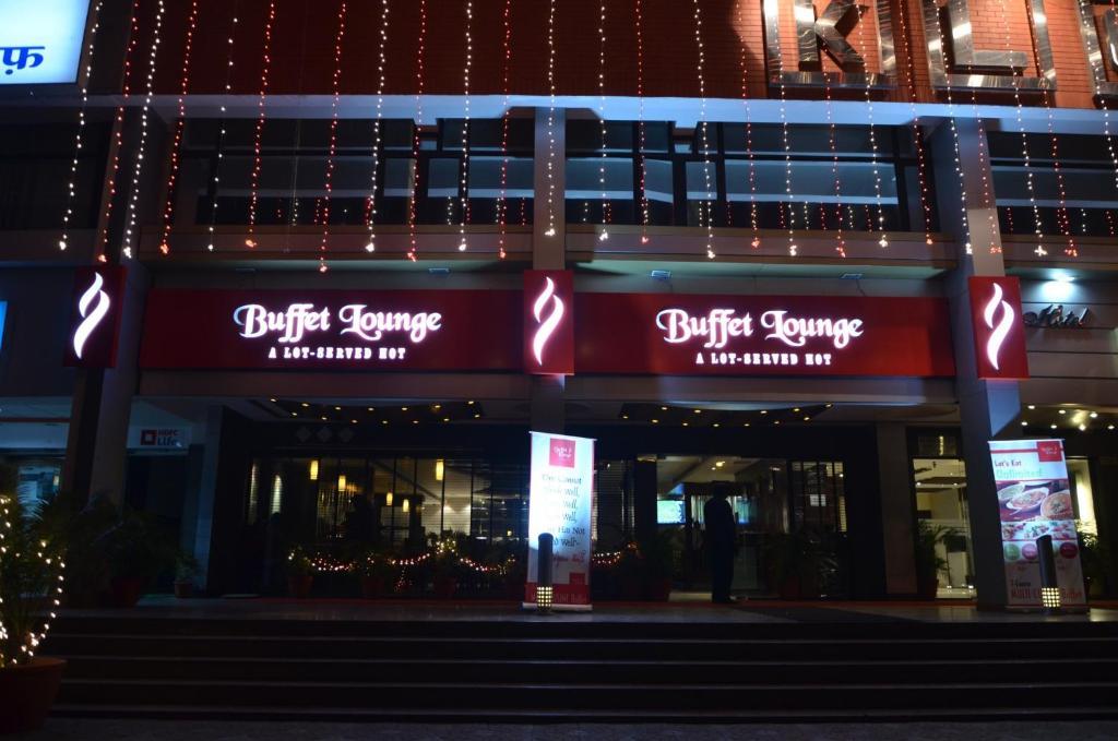 Hotel Klg International Zirakpur Exterior photo