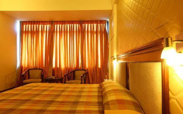 Hotel Klg International Zirakpur Exterior photo