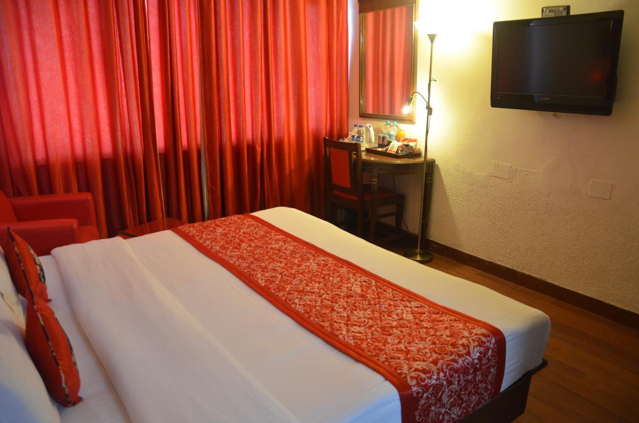 Hotel Klg International Zirakpur Exterior photo